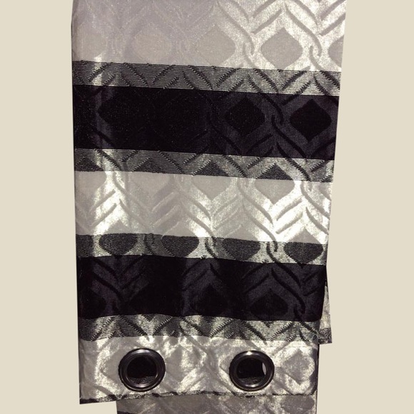 Curtains - Picture 3 of 8